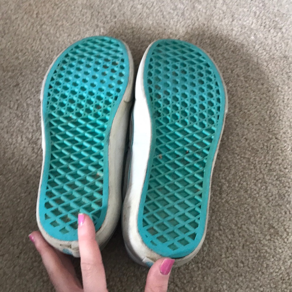 Vans - Picture 2 of 3